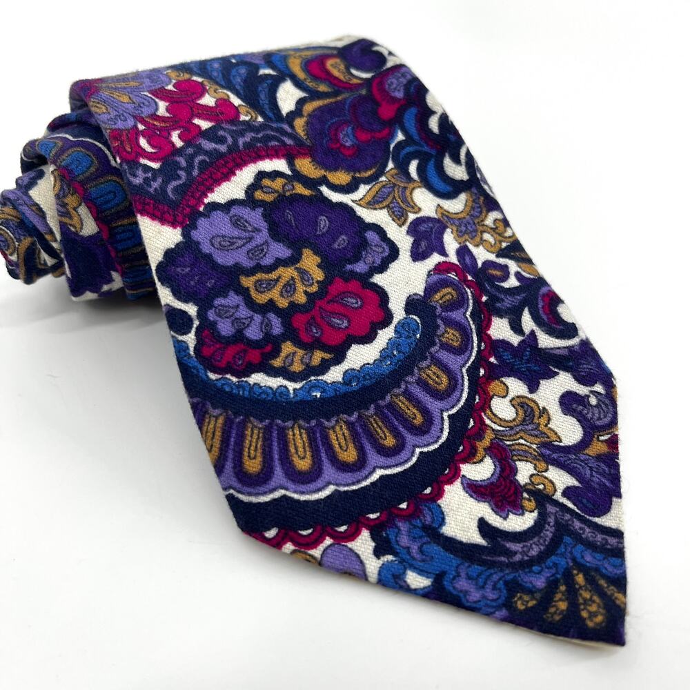 Vintage Solid Gold Made in England Purple Paisley Tie Preowned